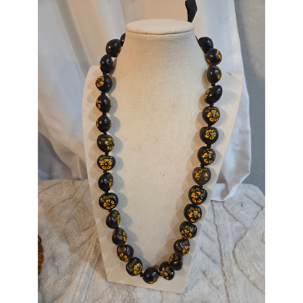 Vintage Hawaiian Kukui Nut Lei Necklace Black Yellow Hibiscus Aloha Hand Painted